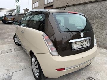 Lancia Ypsilon 1.2 benzina euro4 bicolore