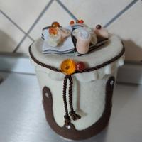 Barattolo decorato a mano 