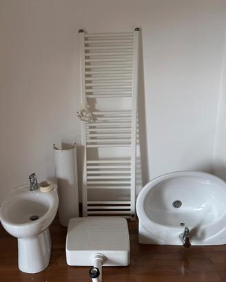Termosifoni + sanitari bagno