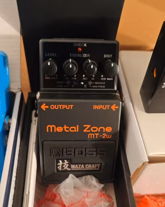 Effetti TC electrocic & Boss Delay Reverb Dist