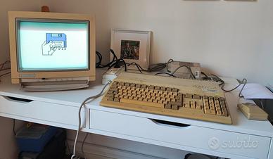 Amiga 500, monitor commodore  1084s d1  box floppy