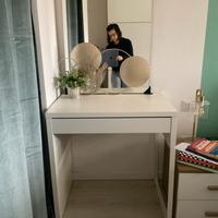 IKEA MICKE bianca-compatta