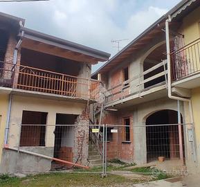 CASA DI CORTE A LONATE POZZOLO