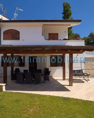 Villa di 90 m² con 3 locali a Sabaudia