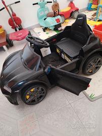 nuova Porsche macchina elettrica nera
