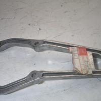 SUPPORTO PEDANA DX GILERA KZ 125 324094