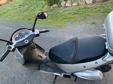 Aprilia leonardo 250