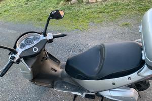 Aprilia leonardo 250