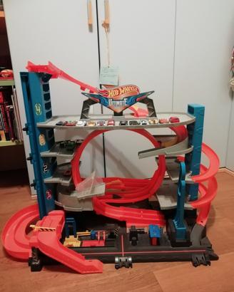 Hotwheels parcheggio multipiano squalo