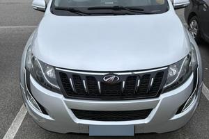 Mahindra xuw500