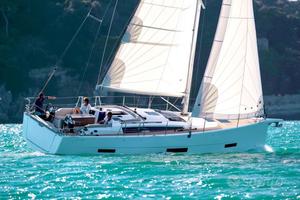 Dufour 390