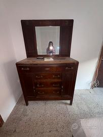 Mobile vintage in legno con specchiera