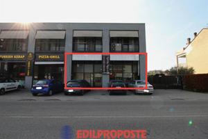 Immobile di 221 m² con 2 locali a Cesano Maderno
