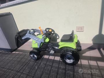 trattore gioco a pedali 