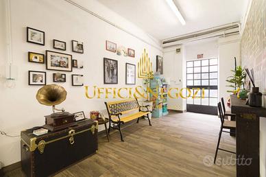Immobile di 215 m² a Milano