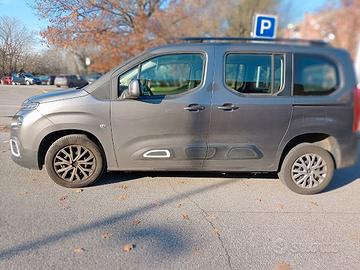 automobile Berlingo 1.2 puretech Mlive s