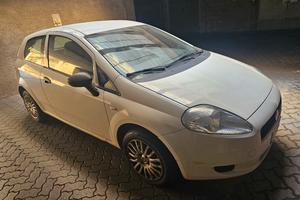 fiat grande punto benzina