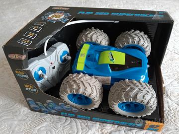 macchina acrobatica telecomandata 