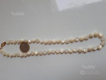 Collana di madreperla bianca