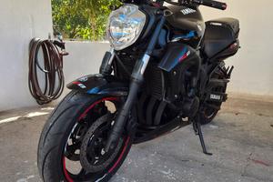 YAMAHA FZ6...