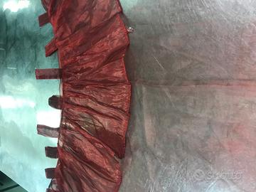 Tenda rosso bordeaux in toulle