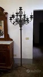 Antico candeliere in bronzo