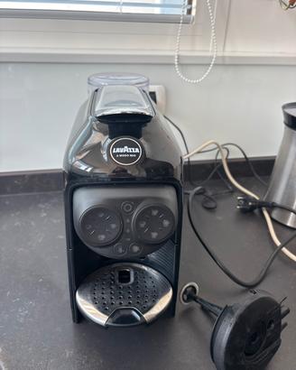 Macchina del Caffe’ Lavazza a Modo mio con capsule