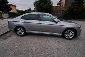 VW  PASSAT  BERLINA