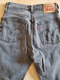 Jeans Levi's 501.  W 24 L 26