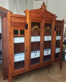 Credenza antica