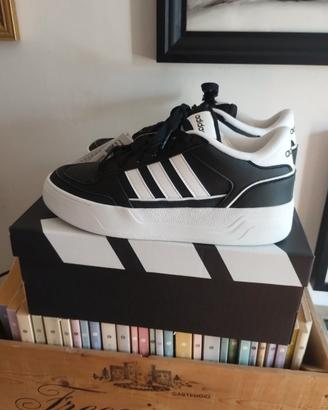 Adidas turnaround nuove n. 39