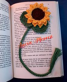segnalibro girasole lavorato all'uncinetto 