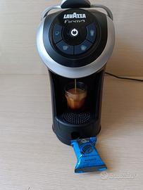 macchina da caffe Lavazza ferma.