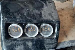 Manometri veglia borletti acqua-olio-sfondo rosso