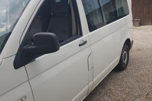 Volkswagen Transporter 9 posti