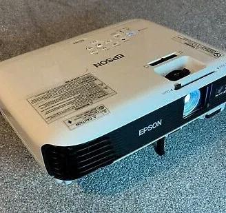 Proiettore pson EBW04 WXGA 3000 lumen compatto