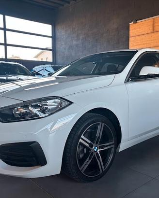 Bmw 116d 5 porte NEOPATENTATI