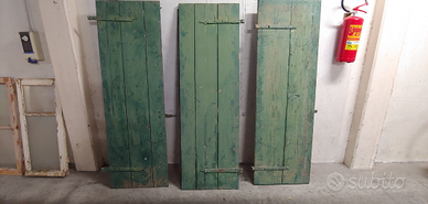 Scuretti in legno antichi