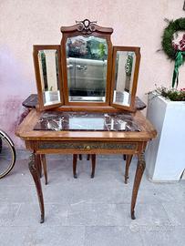 Consolle trucco e due comodini inizio ‘900