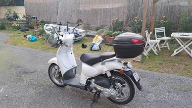 Scarabeo 50 4 tempi