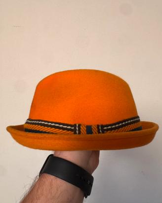 Stock 1000 cappelli circa