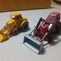 Coppia di vecchie ruspe