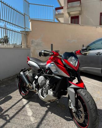 MV AGUSTA RIVALE 800