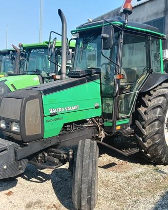 VALTRA 900-2