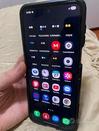 Flip 5.  256gb   ( pari al nuovo )