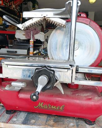 Affettatrice a volano "MARVEL"