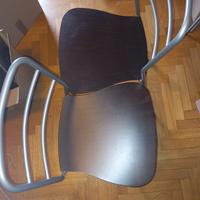 n.2. sedie robuste di legno e metallo