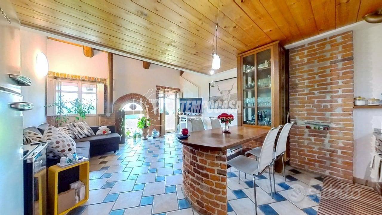 APPARTAMENTO CON ASCENSORE NEL CUORE DEL VILLAGGIO - Vista 6