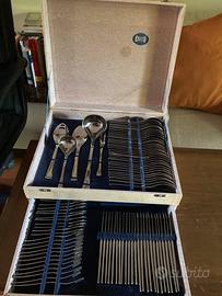 Set posate AMC non spedisco