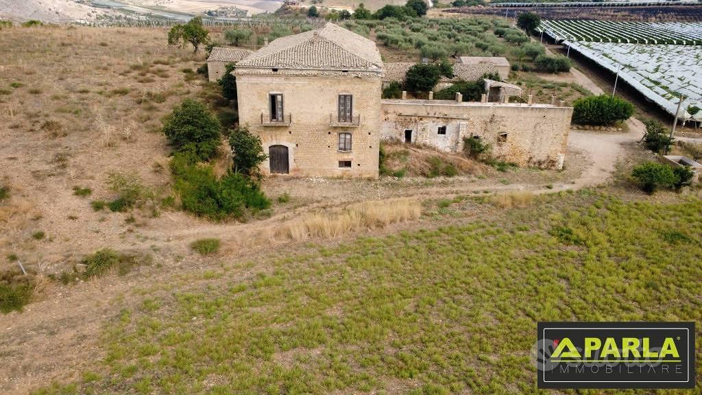 Rustico / Casale di 11400 m² con più di 5 locali a - Vista 5